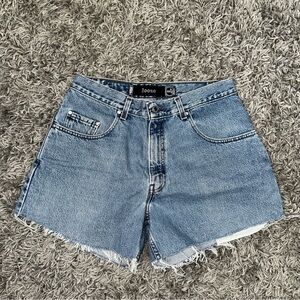 Levi’s Vintage Silver Tab High Waisted Jean Shorts Size 33